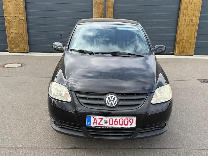 Gebraucht VW Fox 60 PS (44 kW) 2007 Schwarz Kleinwagen