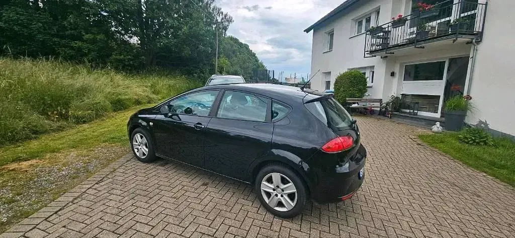 Gebraucht Seat Leon 102 PS (75 kW) 2011 Schwarz Kleinwagen