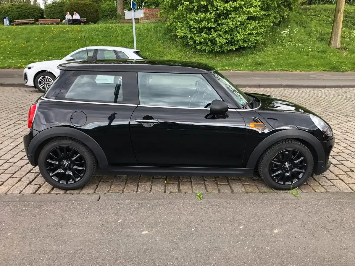Usata Mini ONE 102 CV (75 kW) 2015 Nero Utilitaria