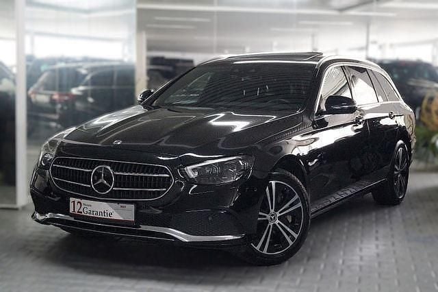 Schwarz Gebraucht 2021 Mercedes E400 Limousine | 34.990 € (Superpreis) - Bild 1/4