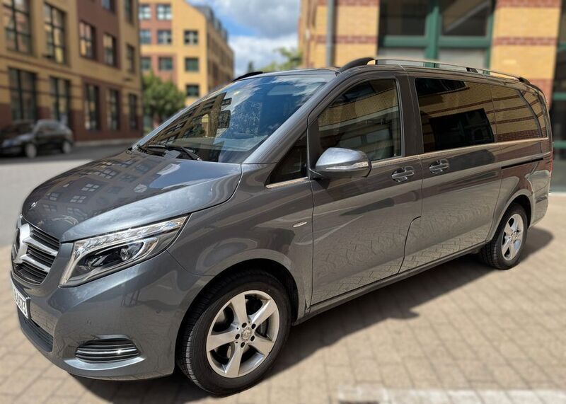 Grau Gebraucht 2015 Mercedes V250 Avantgarde Edition Van / Kleinbus | 31.000 € - Bild 1/4