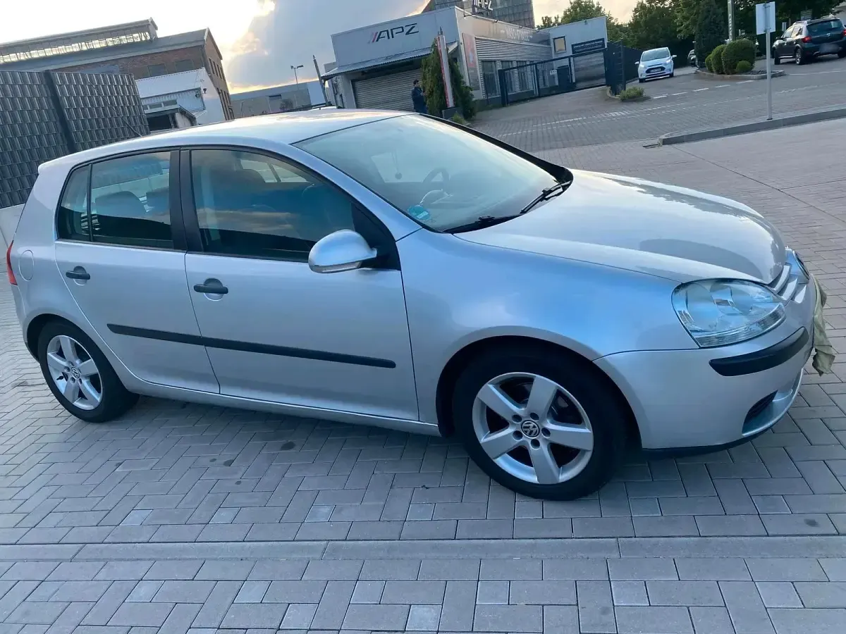 Gebraucht VW Golf IV 75 PS (55 kW) 2006 Silber Limousine