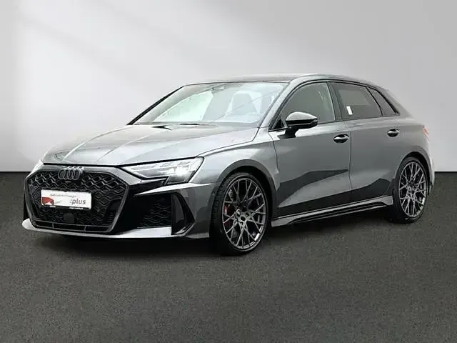 Gebraucht Audi RS3 Sportback Ambiente 400 PS (294 kW) 2025 Kleinwagen