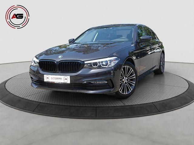 Sophistograu brillanteffekt Gebraucht 2018 BMW 520 Sport Line Limousine | 28.500 € (Guter Preis) - Bild 1/4