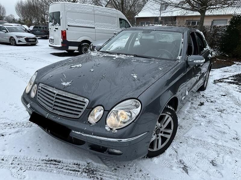 Grau Gebraucht 2005 Mercedes E280 Elegance Limousine | 5.990 € (Fairer Preis) - Bild 1/4