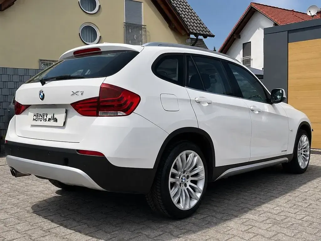 Gebraucht BMW X1 xLine 218 PS (160 kW) 2011 Weiß SUV