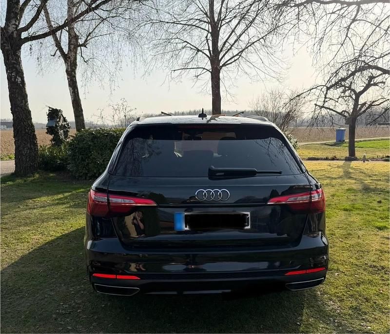 Gebraucht Audi A4 S-Line 163 PS (119 kW) 2021 Schwarz Kombi