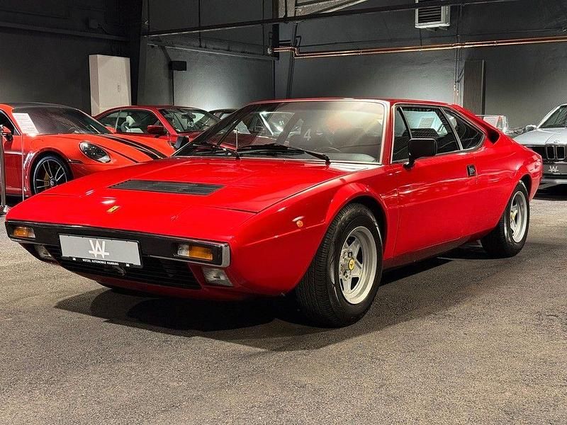 Second-hand Ferrari Dino GT4 237 CP (174 kW) 1974 Roșu