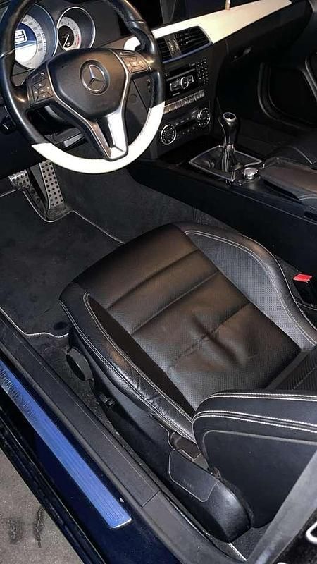 Gebraucht Mercedes C180 AMG 156 PS (114 kW) 2011 Schwarz Coupé