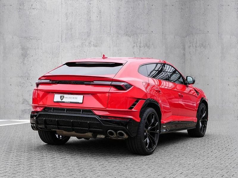 Second-hand Lamborghini Urus 666 CP (489 kW) 2023 Roșu SUV