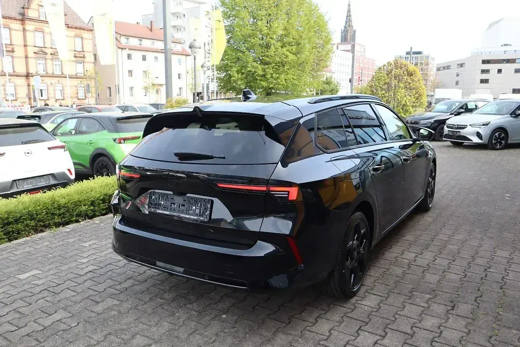 Neu Opel Astra Ultimate 131 PS (96 kW) 2026 Schwarz Limousine