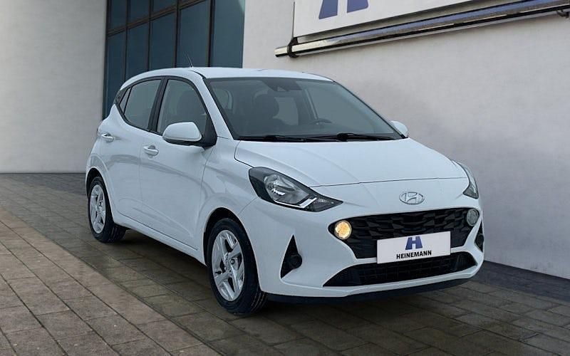 Weiß Gebraucht 2020 Hyundai i10 Trend Kleinwagen | 10.750 € (Fairer Preis) - Bild 1/4