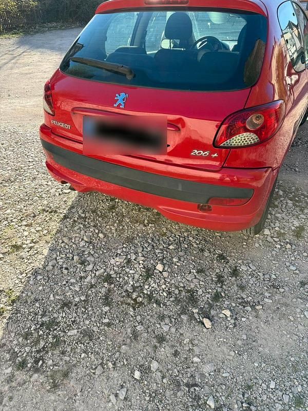 Gebraucht Peugeot 206+ 68 PS (50 kW) 2009 Rot Kleinwagen