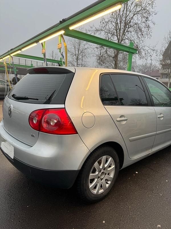 Gebraucht VW Golf V 102 PS (75 kW) 2006 Silber Kleinwagen