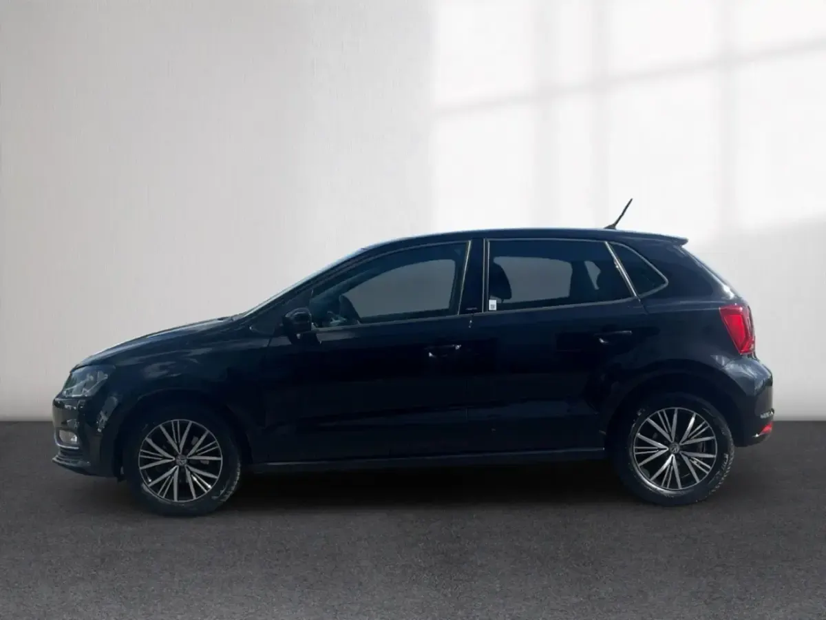 Gebraucht VW Polo Allstar 90 PS (66 kW) 2016 Schwarz Kleinwagen