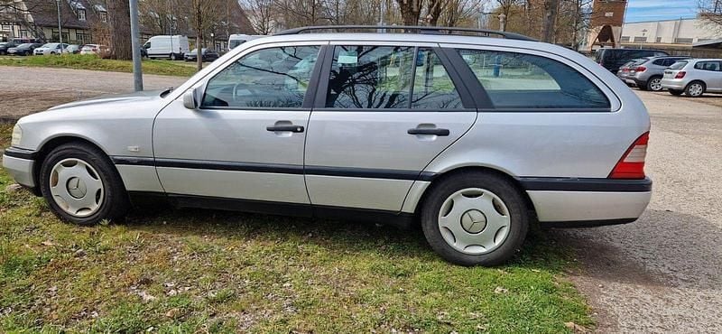 Silber Gebraucht 1997 Mercedes C250 Kombi | 7.000 € (Fairer Preis) - Bild 1/4