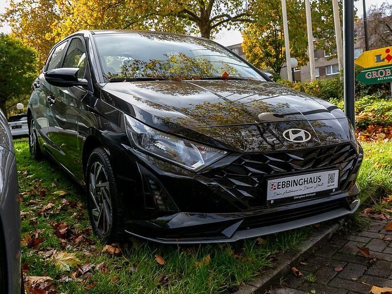 Gebraucht Hyundai i20 Trend 101 PS (74 kW) 2025 Schwarz Kleinwagen