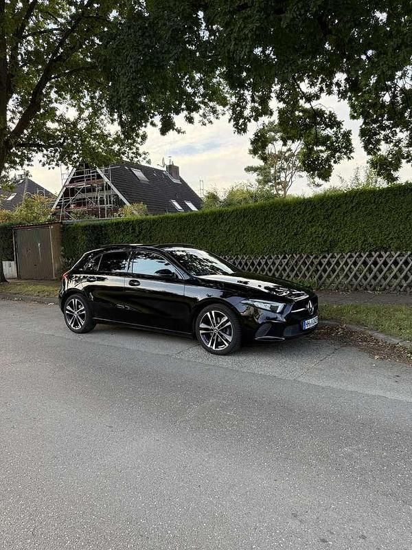 Gebraucht Mercedes A200 Edition 1 163 PS (119 kW) 2019 Limousine