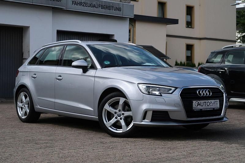 Gebraucht Audi A3 Sport 116 PS (85 kW) 2019 Silber Limousine
