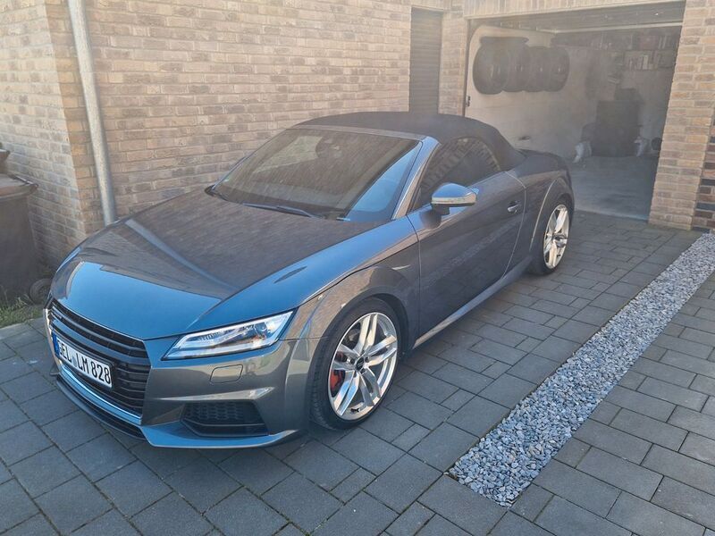 Grau Gebraucht 2015 Audi TT Roadster S-Line Cabrio | 22.900 € (Fairer Preis) - Bild 1/4