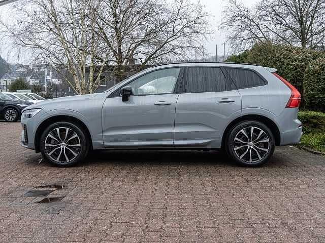 Gebraucht Volvo XC60 Plus 197 PS (144 kW) 2024 Vapour grey SUV