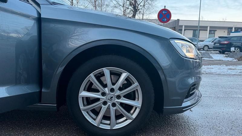 Gebraucht Audi A3 S-Line 150 PS (110 kW) 2020 Grau Limousine