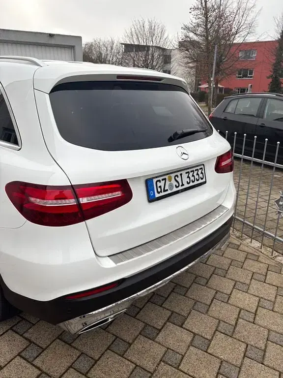 Gebraucht Mercedes GLC250 AMG line 204 PS (150 kW) 2016 Weiß SUV