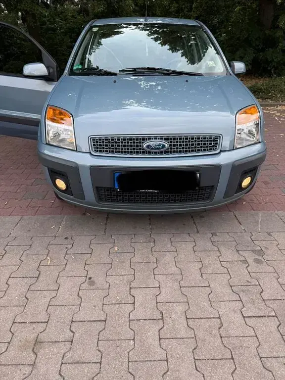 Gebraucht Ford Fusion 101 PS (74 kW) 2009 Blau Kleinwagen
