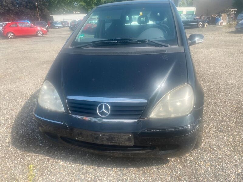 Schwarz Gebraucht 2004 Mercedes A160 Elegance Van / Kleinbus | 1.990 € (Fairer Preis) - Bild 1/4