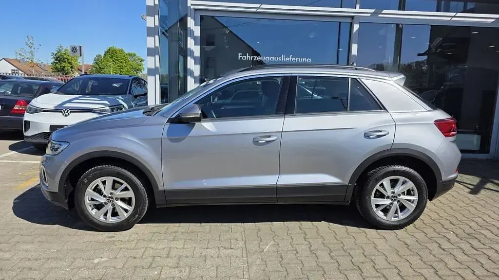 Gebraucht VW T-Roc Life 150 PS (110 kW) 2022 Pyrit silber SUV