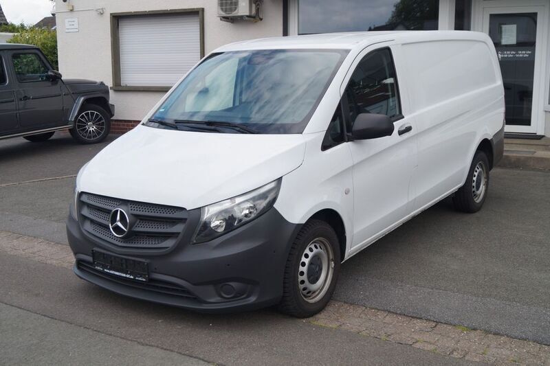 Weiß Gebraucht 2021 Mercedes Vito Van / Kleinbus | 16.990 € (Superpreis) - Bild 1/4
