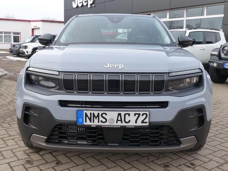 Neu Jeep Avenger Longitude 101 PS (74 kW) 2025 Grau SUV