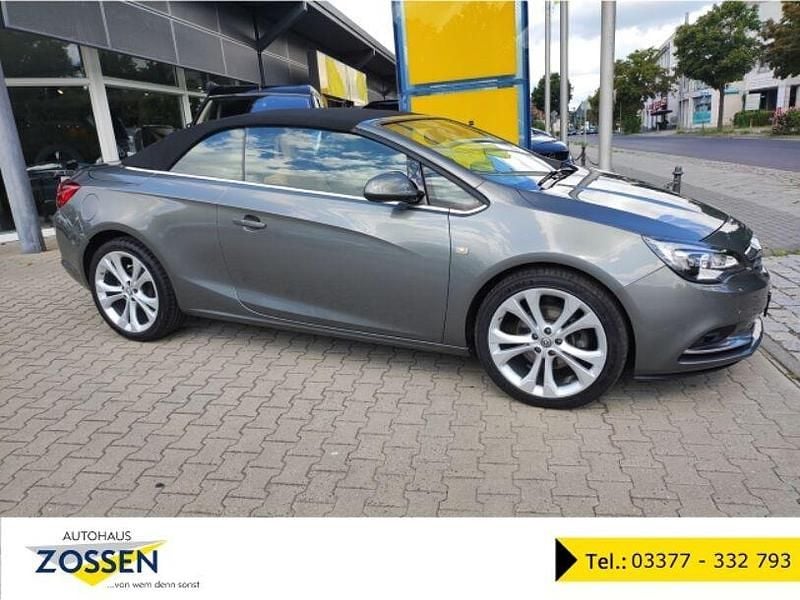 Grau Gebraucht 2017 Opel Cascada Innovation Cabrio | 16.800 € (Fairer Preis) - Bild 1/4