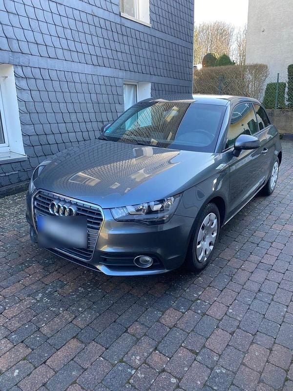 Gebraucht Audi A1 S-Line 86 PS (63 kW) 2012 Grau Kleinwagen