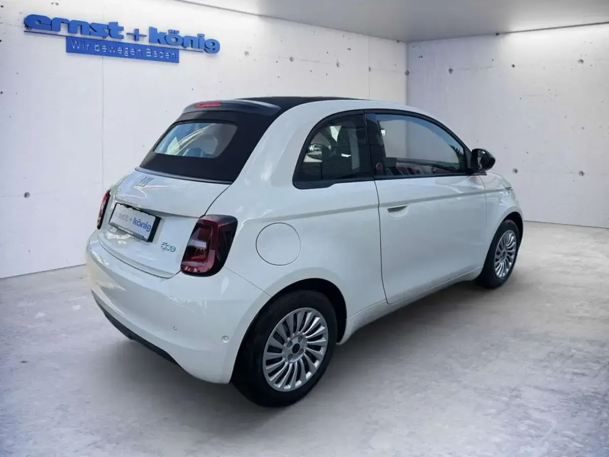 Neu Fiat 500e Red 86 kW (118 PS) 2025 Ice weiß Cabrio