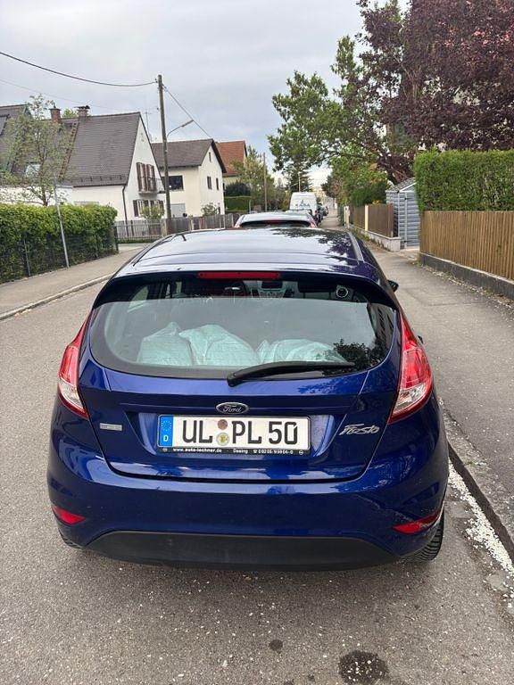 Gebraucht Ford Fiesta SYNC Edition 101 PS (74 kW) 2016 Blau Kleinwagen