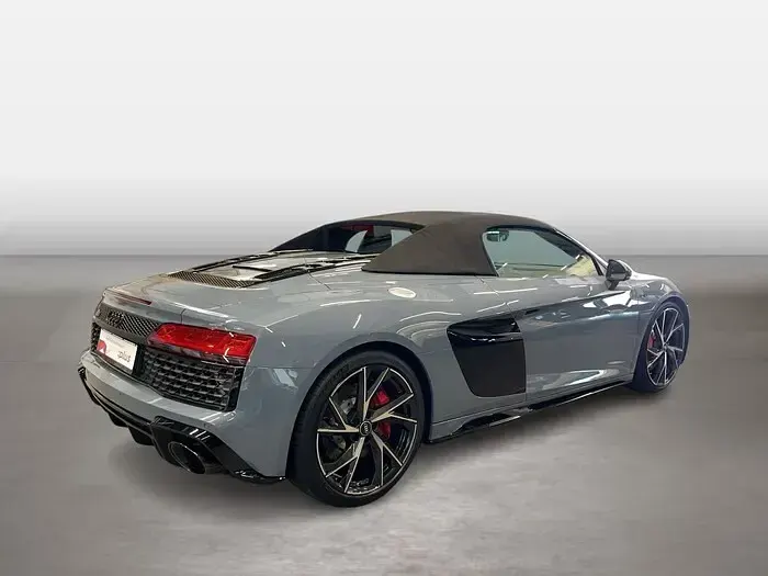 Gebraucht Audi R8 Spyder Performance 570 PS (419 kW) 2022 Kemoragrau metallic Cabrio