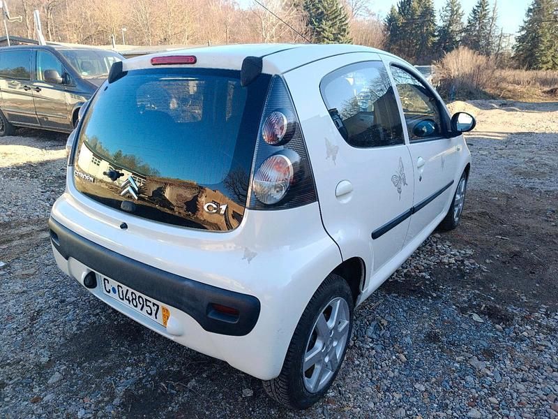 Gebraucht Citroën C1 68 PS (50 kW) 2010 Weiß Kleinwagen