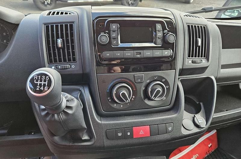 Gebraucht Citroën Jumper 165 PS (121 kW) 2023 Weiss Van / Kleinbus