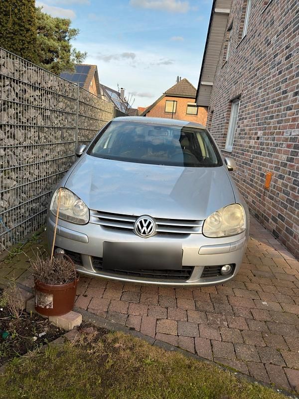 Gebraucht VW Golf V 105 PS (77 kW) 2005 Silber Kleinwagen