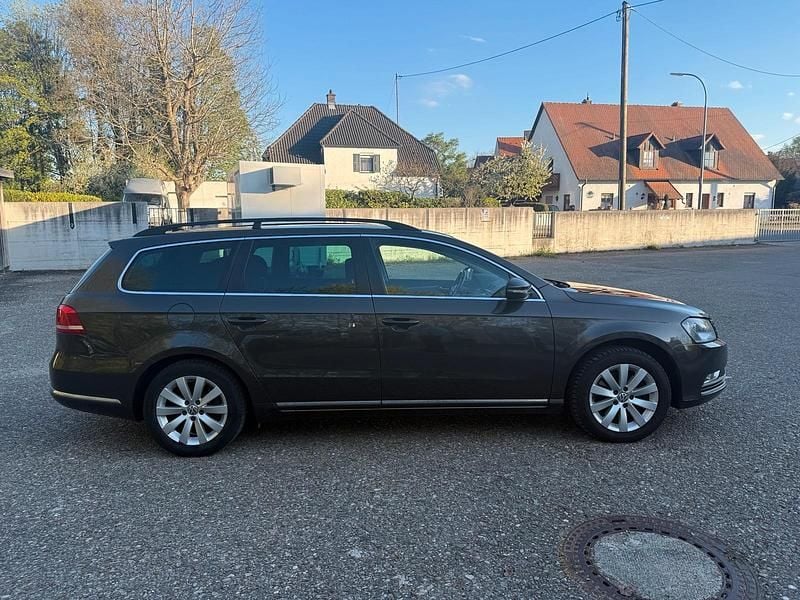 Gebraucht VW Passat Comfortline 122 PS (89 kW) 2014 Braun Kombi