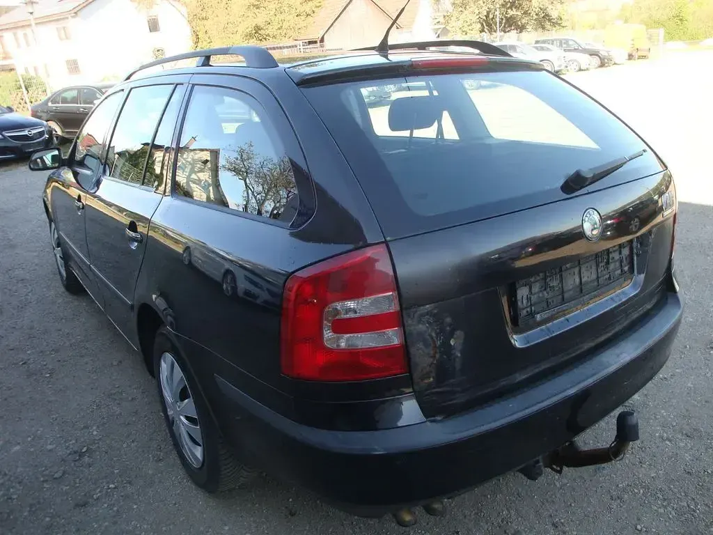 Gebraucht Skoda Octavia Elegance 105 PS (77 kW) 2005 Schwarz Kombi