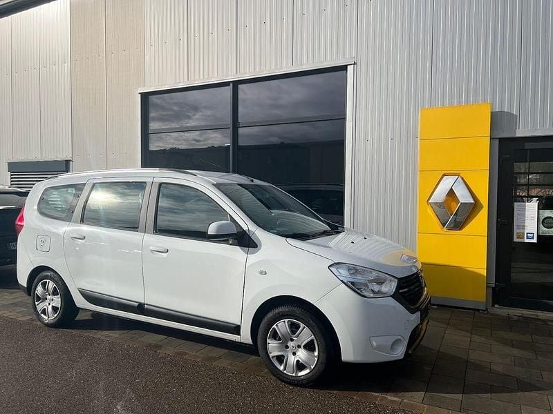 Gebraucht Dacia Lodgy Comfort 102 PS (75 kW) 2018 Weiß Van / Kleinbus