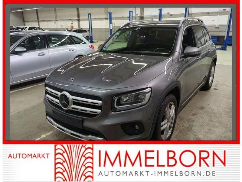 Mountaingrau (metallic) Gebraucht 2021 Mercedes GLB220 SUV | 34.490 € (Fairer Preis) - Bild 1/3