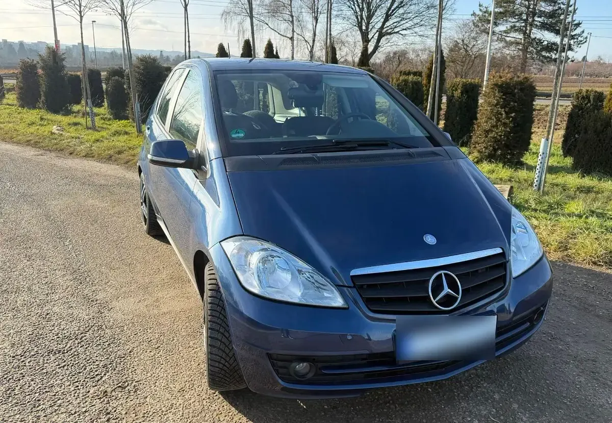 Gebraucht Mercedes A160 95 PS (69 kW) 2009 Blau Limousine