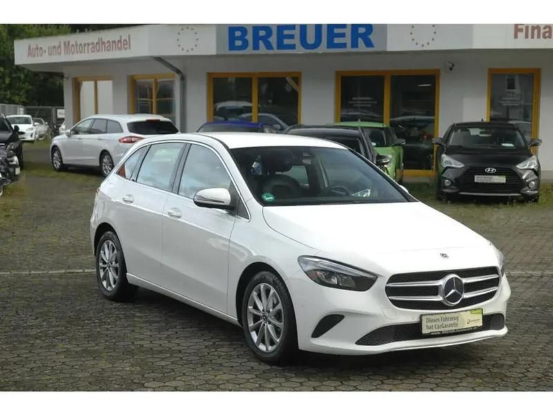 Gebraucht Mercedes B250 Progressive 224 PS (164 kW) 2019 Weiß Van / Kleinbus