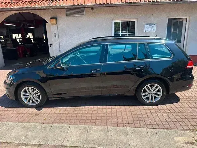 Gebraucht VW Golf VII Comfortline 150 PS (110 kW) 2017 Schwarz Kombi
