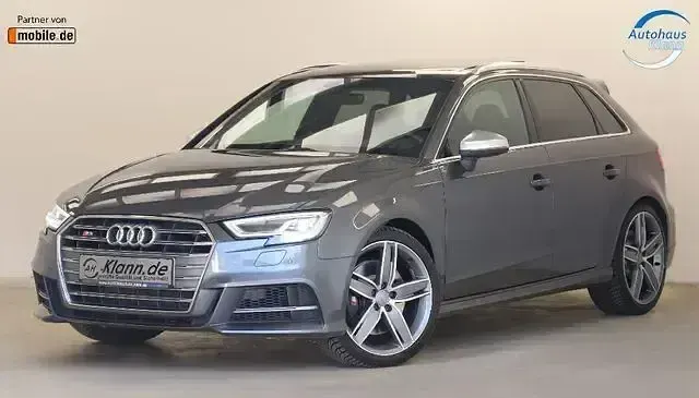 Usado Audi S3 Advanced 310 HP (228 kW) 2017 Cinzento Sedan
