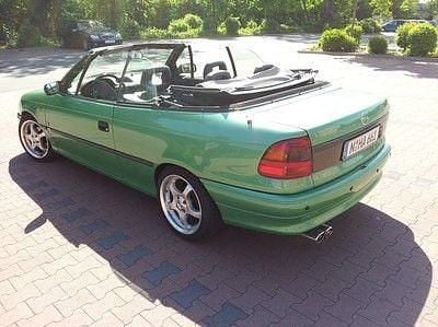 Gebraucht Opel Astra Cabriolet 102 PS (75 kW) 1998 Grün Cabrio
