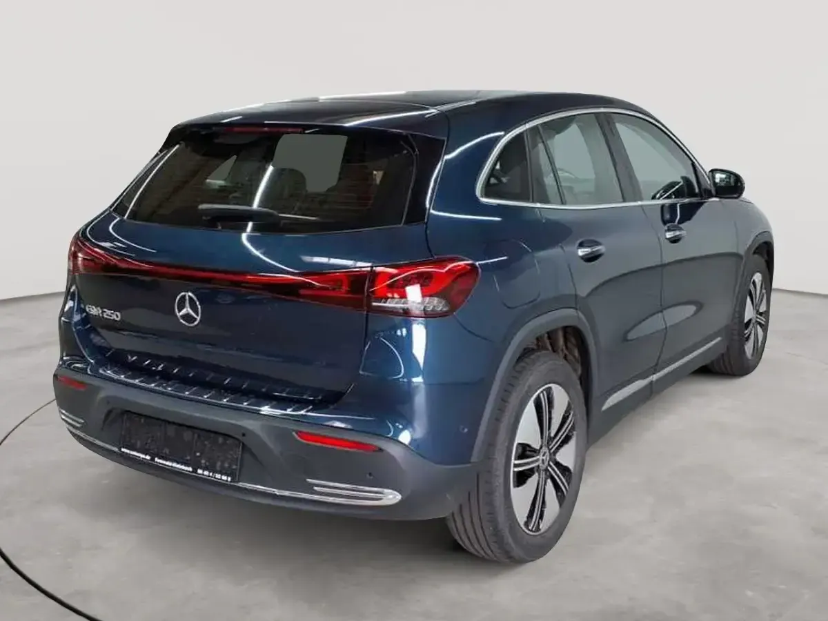 Gebraucht Mercedes EQA250 Electric Art 139 kW (190 PS) 2023 Denimblau metallic SUV